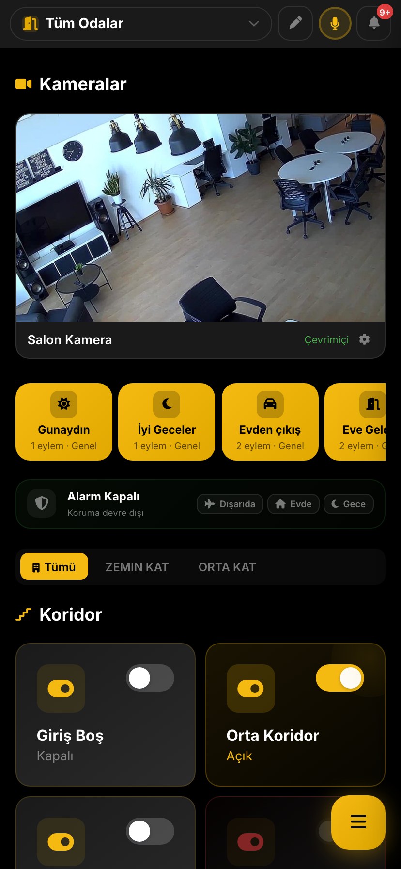 Vois Akıllı Ev paneli telefon görünümü — canlı kamera, senaryolar ve oda cihazları